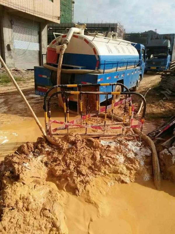 和庆镇工地淤泥清淤