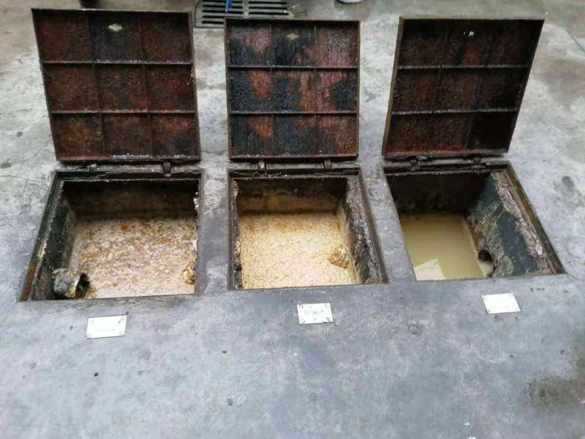 和庆镇清理隔油池-污水池清掏